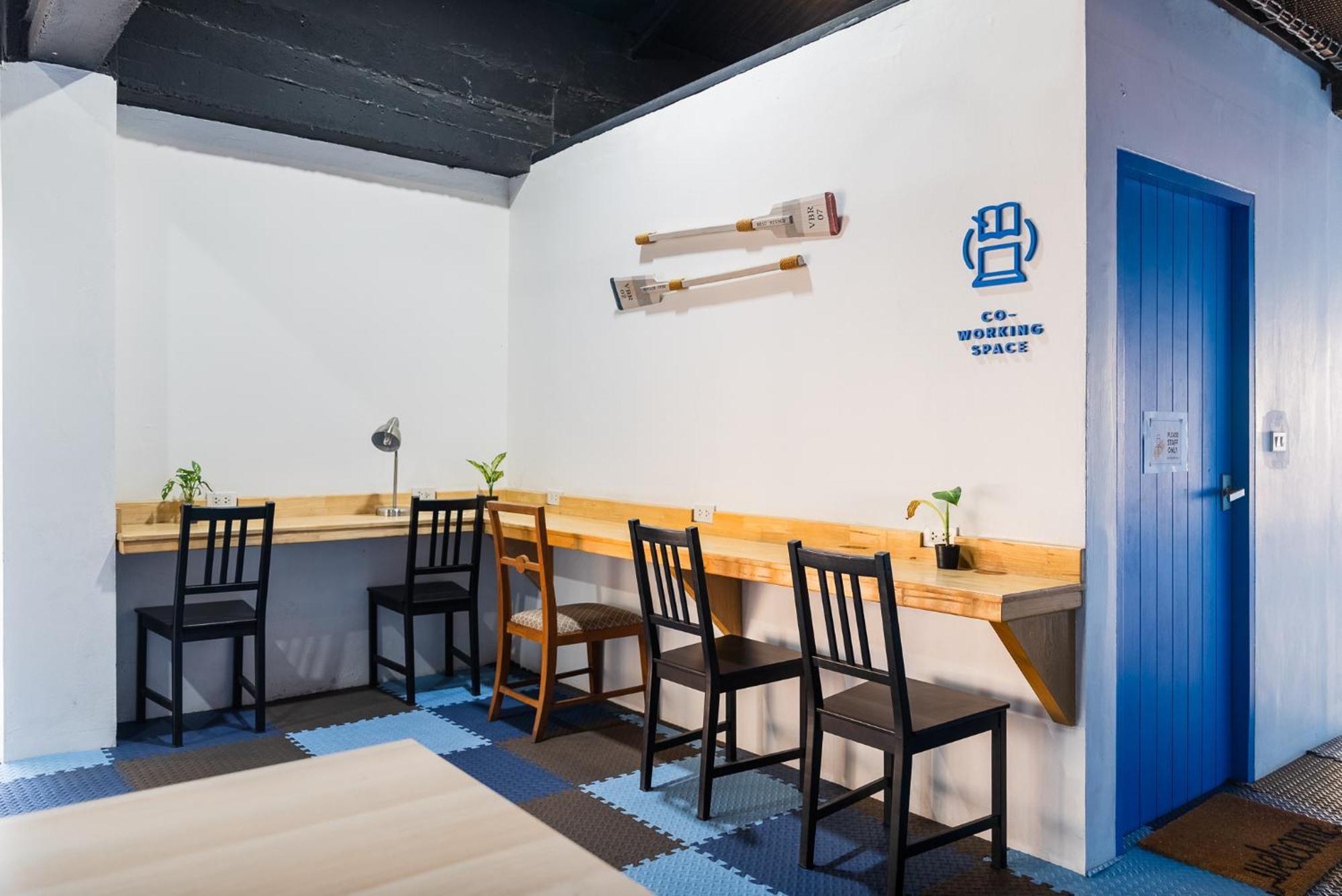 Thalay Cha-Am By Tha Hostel Εξωτερικό φωτογραφία